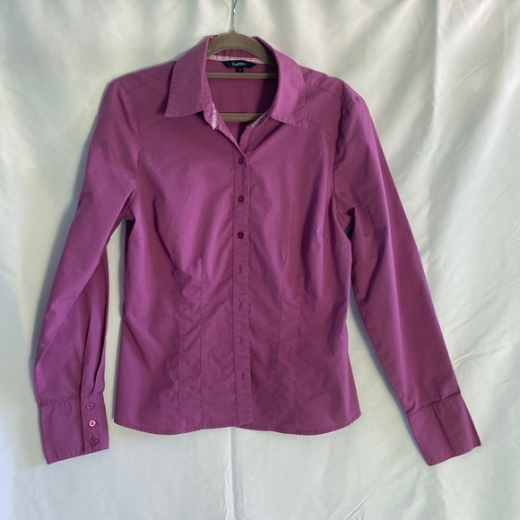 🌷3/$25🌷 Button up shirt - Picture 1 of 6